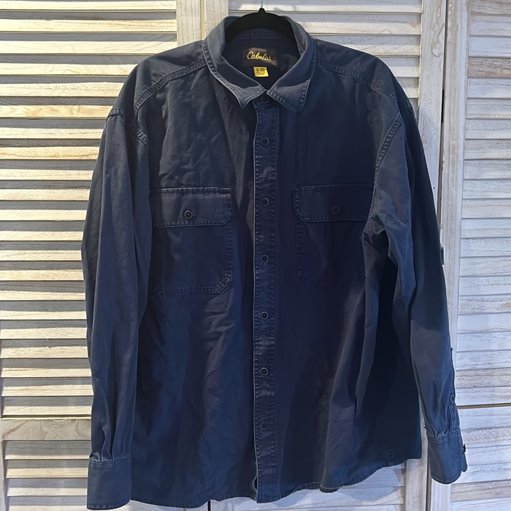 Cabela’s  EUC heavy cotton blue button up long sleeved shirt. XL